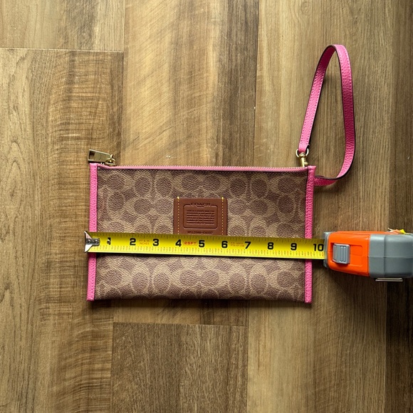 Coach Signature Canvas Wristlet Pouch Brown & Pink Leather Trim - Picture 9 of 10